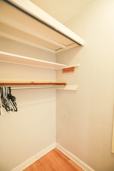 Building Photo - 4524 N Damen Ave