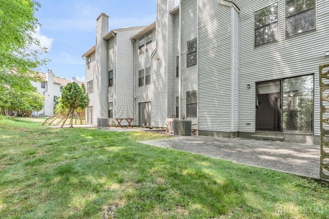 Building Photo - 3604 Springbrook Dr