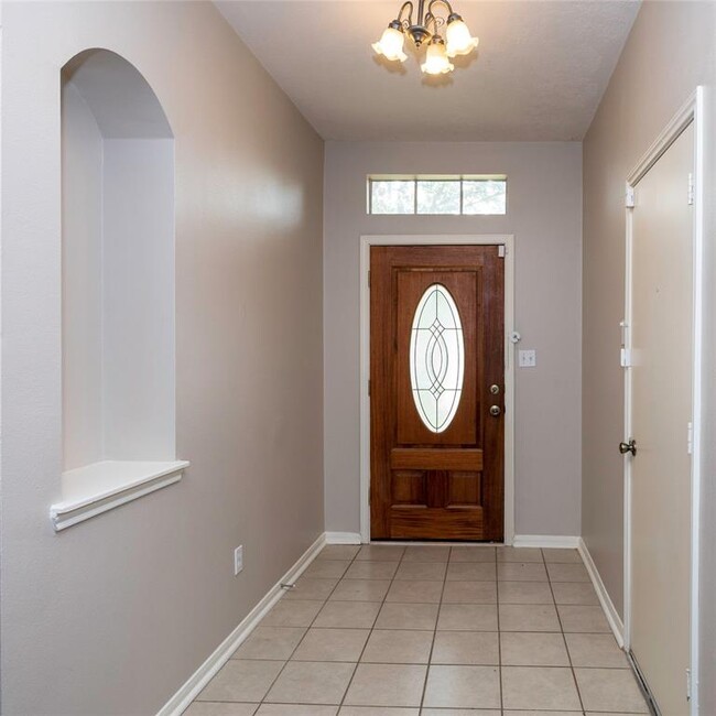 Building Photo - 3915 Lauderwood Ln