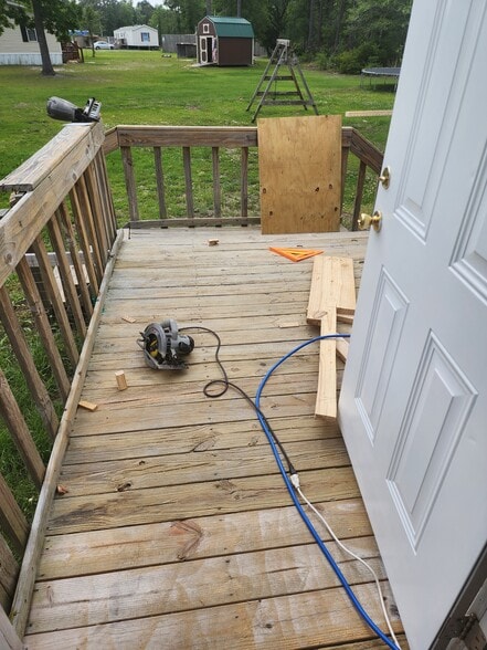Back deck - 246 King Dr