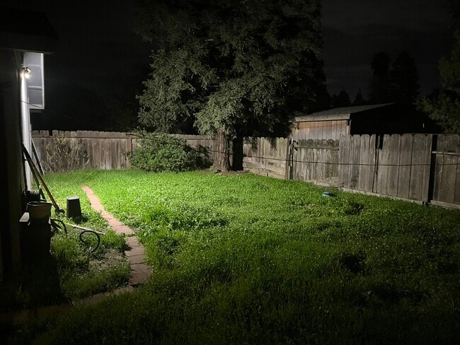 Building Photo - 6871 Beth Cir