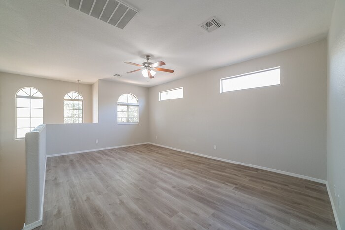 Building Photo - 4210 S Mariposa Dr