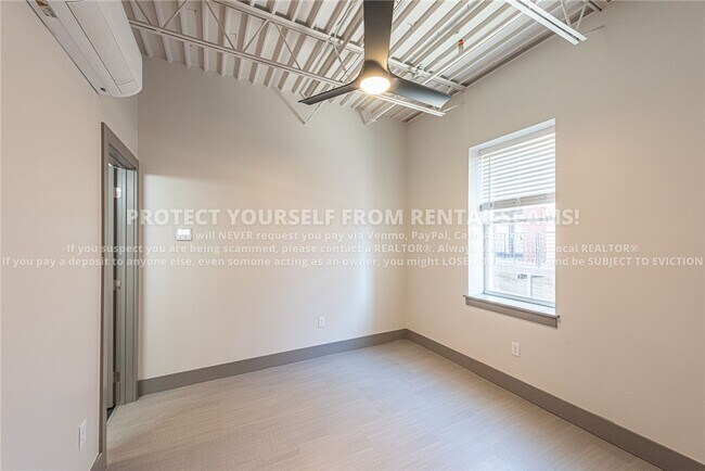 Building Photo - 315 Eureka Aly