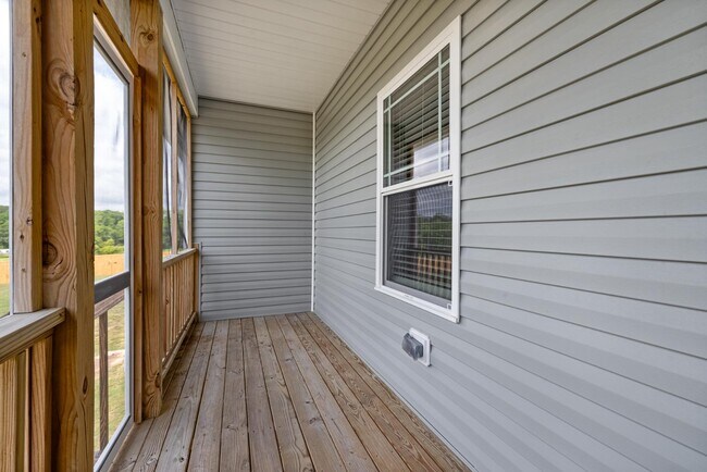 Building Photo - 55 Bushel Basket Dr