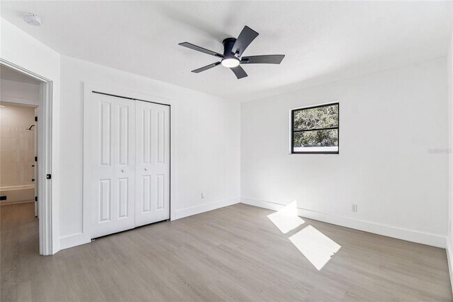 Building Photo - 16107 Sea Pines Dr