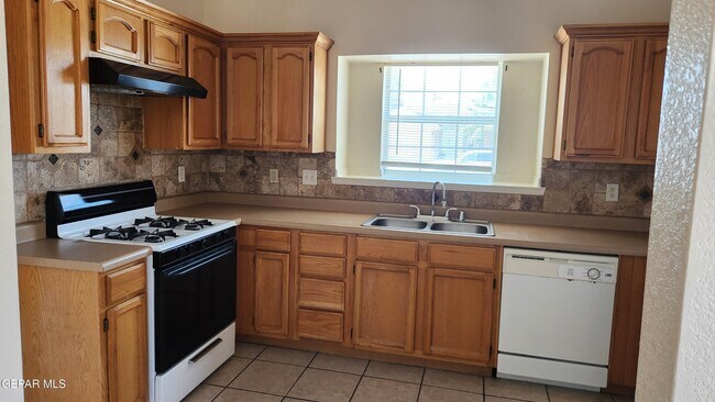 Building Photo - 12565 Tierra Norte Rd