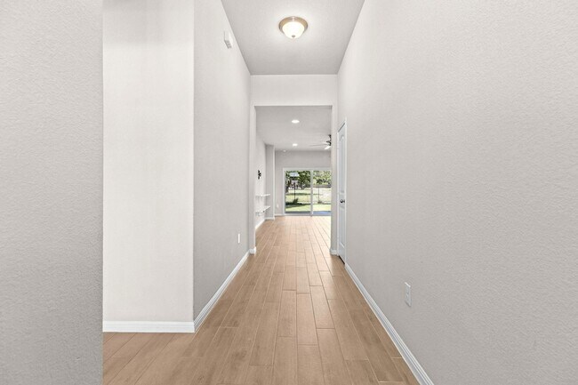 Building Photo - 2205 Singletree Bend