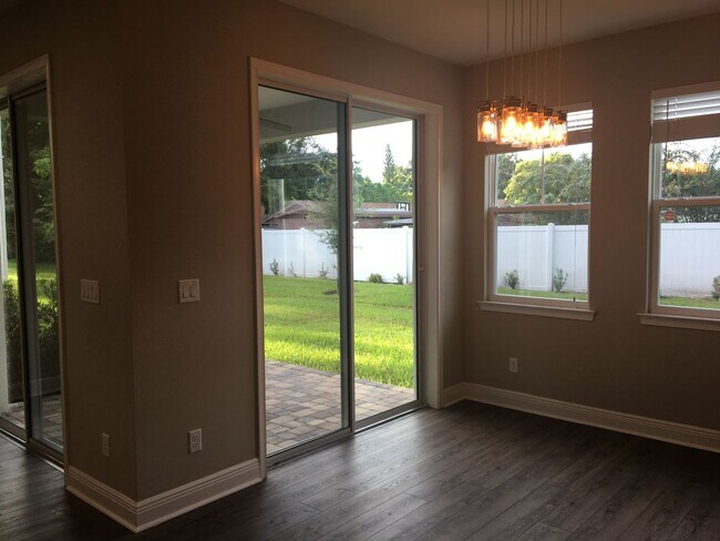 Building Photo - Modern Luxury Townhome in Prime Downtown Orlando Location