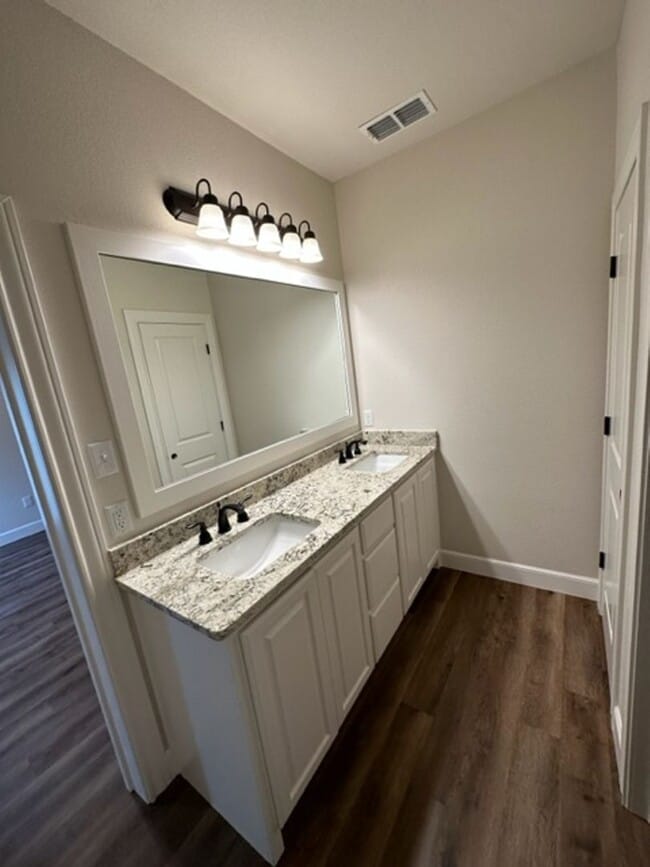 Building Photo - 7111 Tin Cup