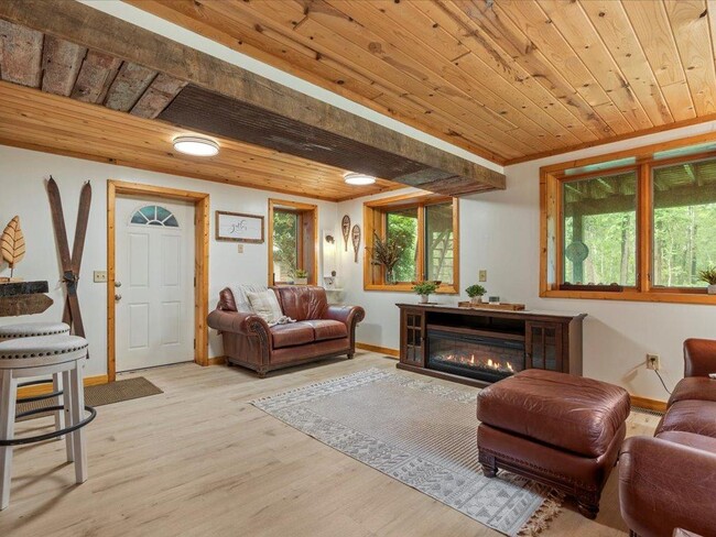 Building Photo - 29929 Aztec Cir