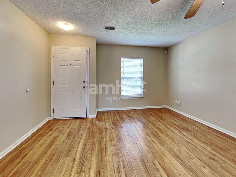 Building Photo - 193 Wildberry Ln