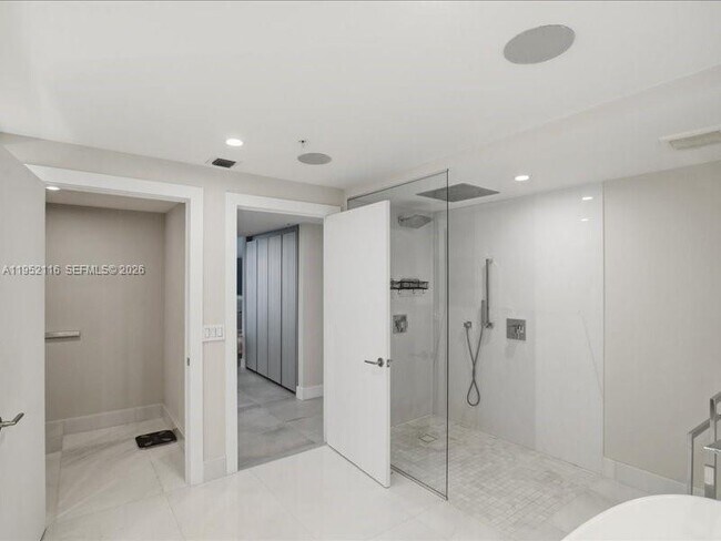 Building Photo - 330 Sunny Isles Blvd