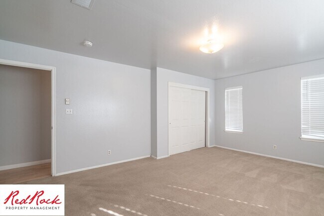 Building Photo - Bright & Spacious 3-Bed, 2-Bath Home in Wa...