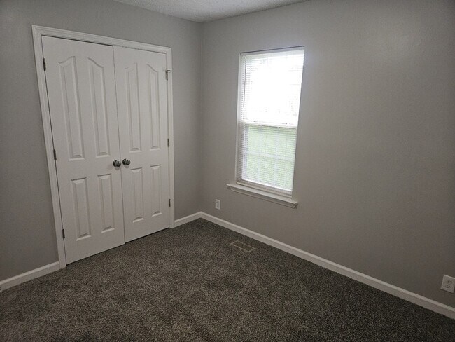 Building Photo - 1911 Pecan Ridge Dr