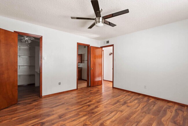 Building Photo - 7080 Portugal Dr