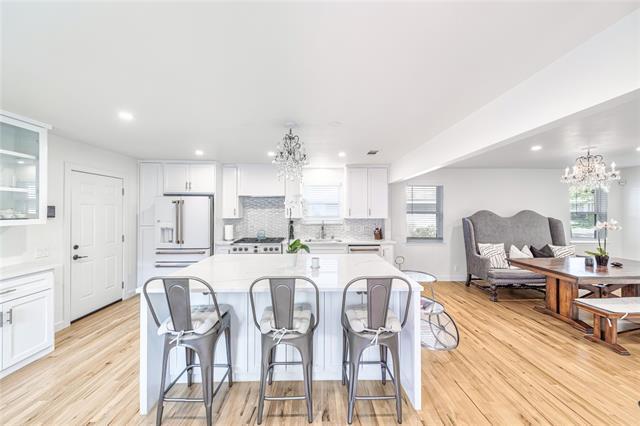 Building Photo - 5837 Clendenin Ave