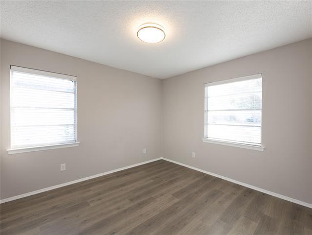 Building Photo - 1932 Mars Dr