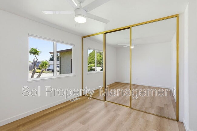 Building Photo - 905 Pellegrini St