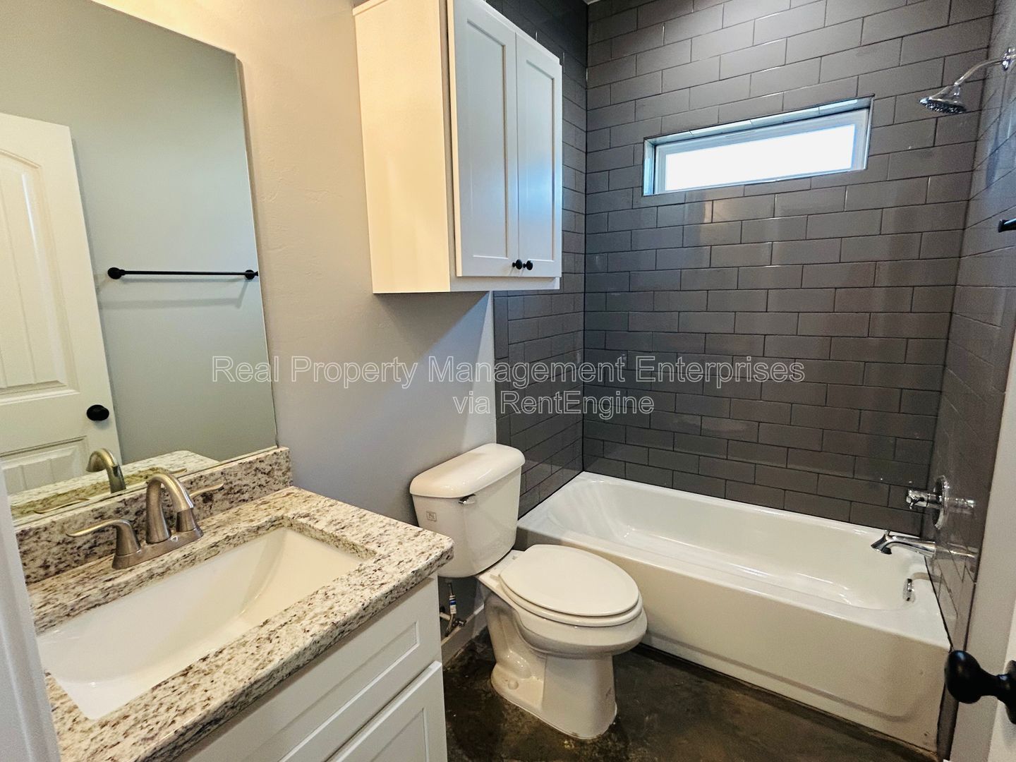 Building Photo - 104 N Harrison Ave