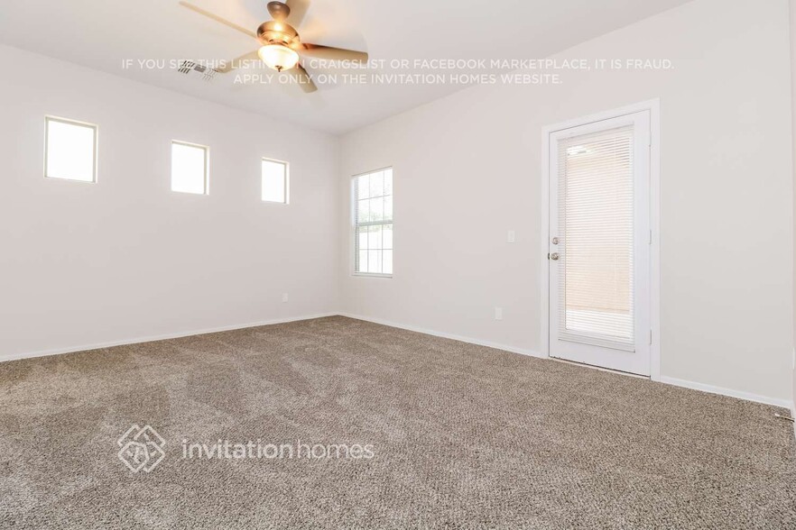 Building Photo - 15949 W Mauna Loa Ln