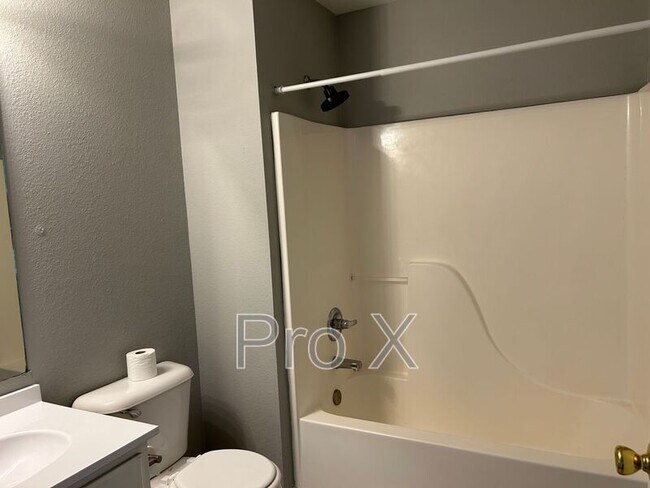 Building Photo - 316 Erin Pl