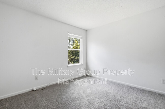Building Photo - 391 Hepburn Rd