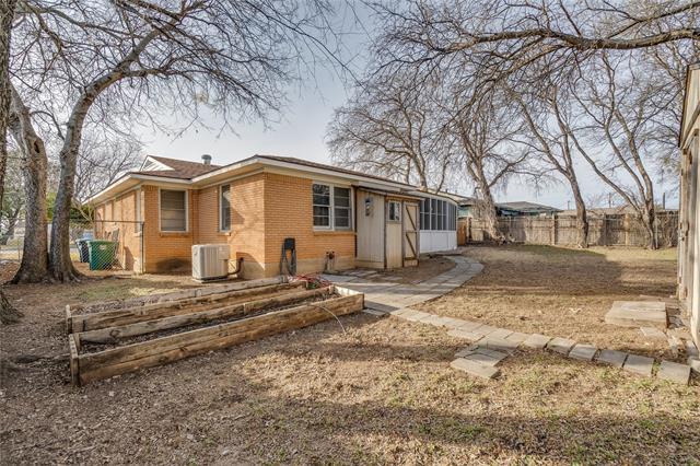 Building Photo - 3273 Lackland Rd