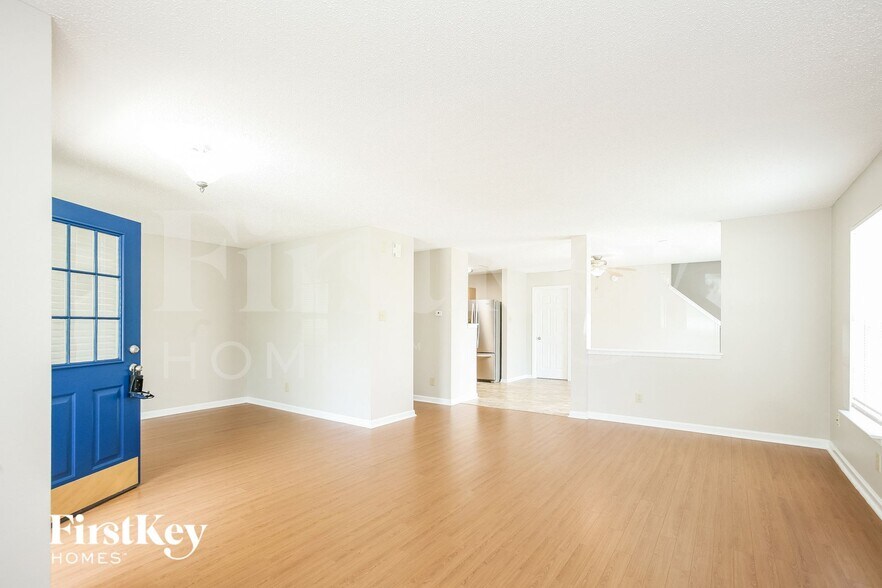 Building Photo - 978 Brookstone Dr