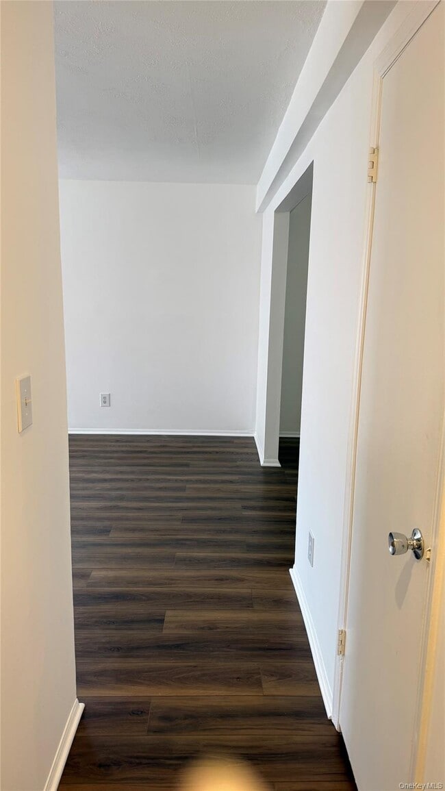 Building Photo - 440 Carpenter Ave