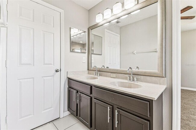 Building Photo - 11651 Declaration Dr