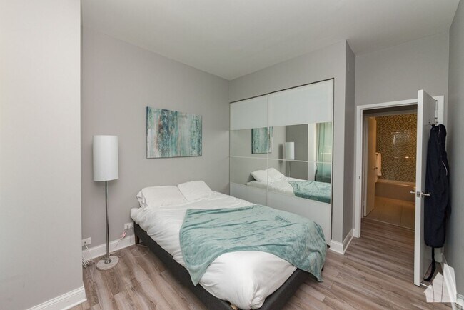 Building Photo - 211 E Ohio St