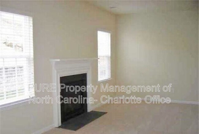 Building Photo - 7227 Tanners Creek Dr