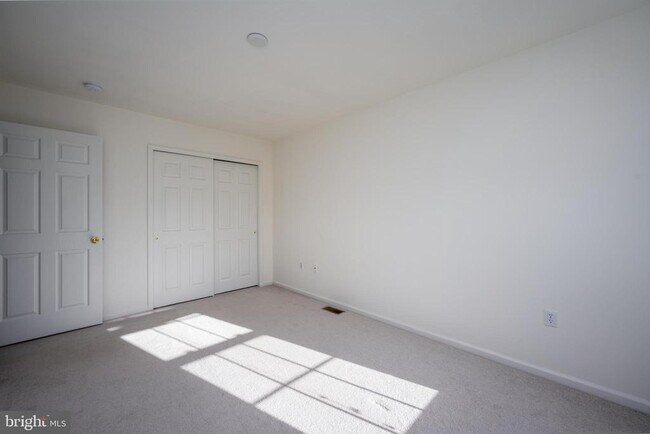 Building Photo - 249 Concord Pl