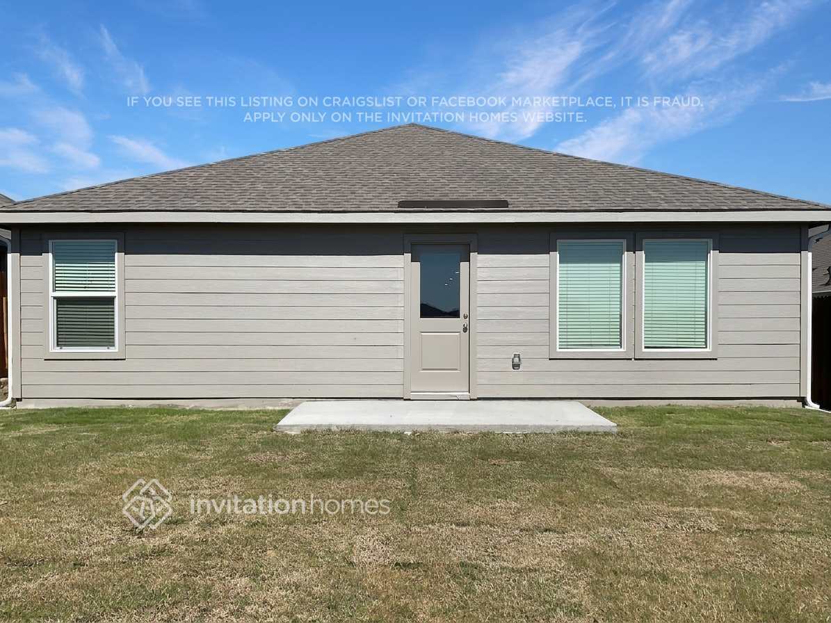 Building Photo - 2745 Bronte Blvd