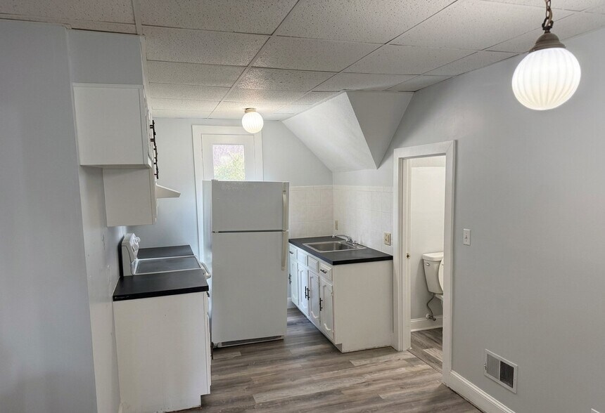 Building Photo - 21 Essex St