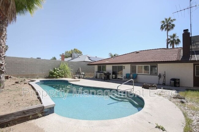 Building Photo - 25502 Jaclyn Ave