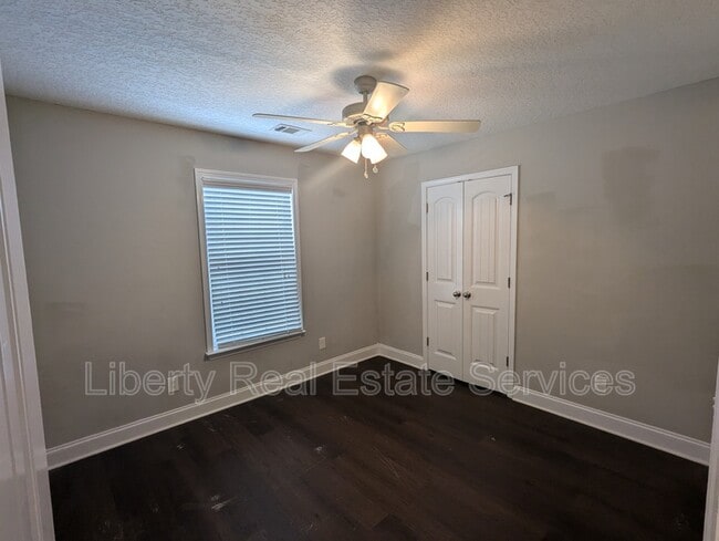 Building Photo - 407 Bradwell St