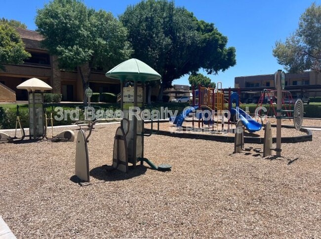 Building Photo - 3601 W Tierra Buena Ln