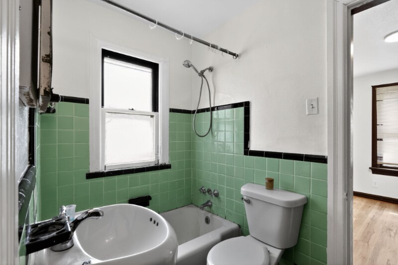 Building Photo - 2525 Tyrell Dr