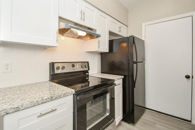 Building Photo - 8323 Blacksmith Dr