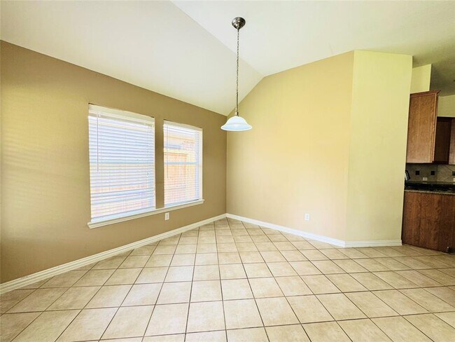 Building Photo - 23247 Dewflower Dr