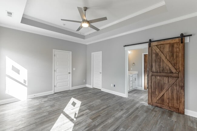 Building Photo - 5012 Oop Rd