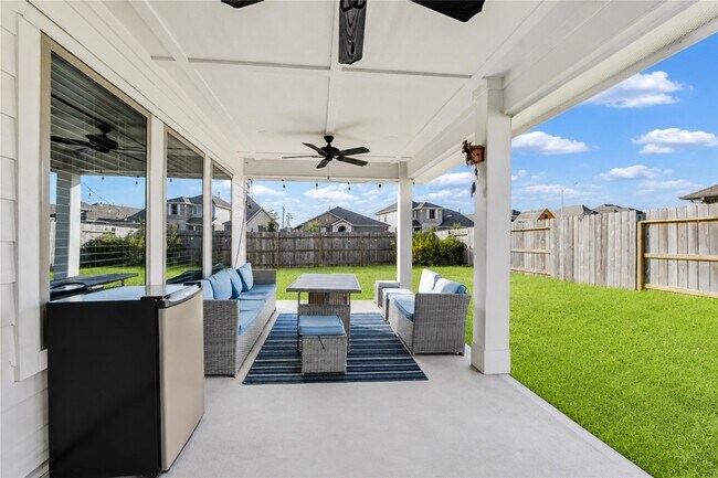 Building Photo - 31416 Cedar Elm Trl