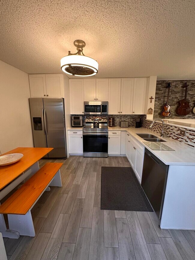 Building Photo - 1728 Shoreside Cir