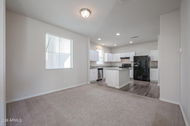 Building Photo - 5458 W Fulton St