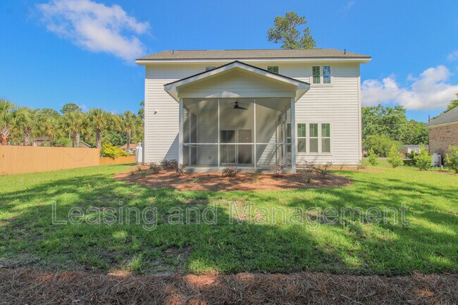 Building Photo - 3633 Happyland Blvd