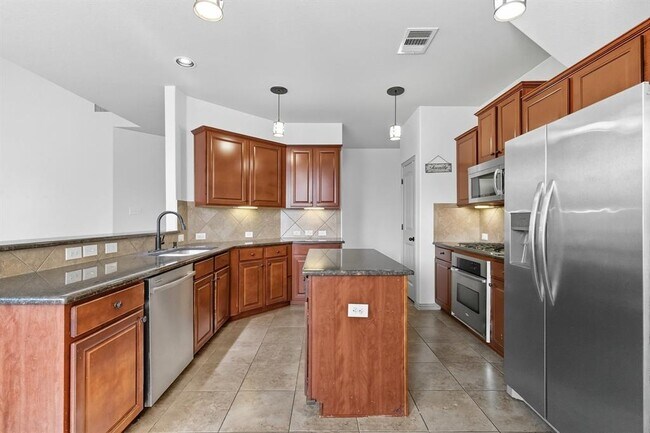 Building Photo - 2409 Pauma Valley Way