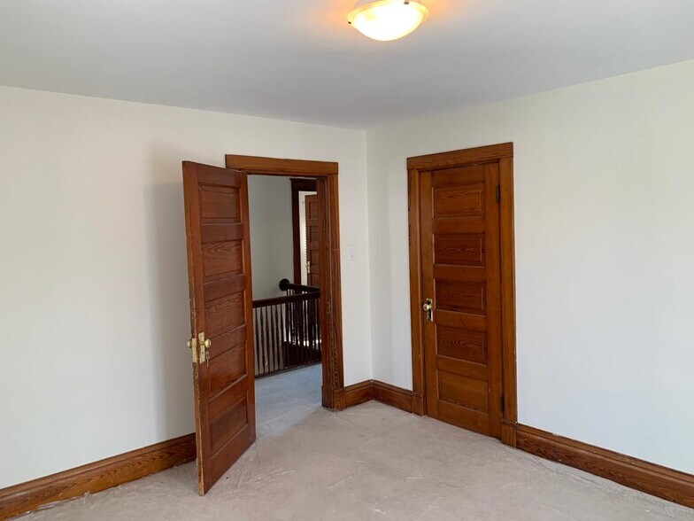 Bedroom 1 - 23 W Franklin Ave