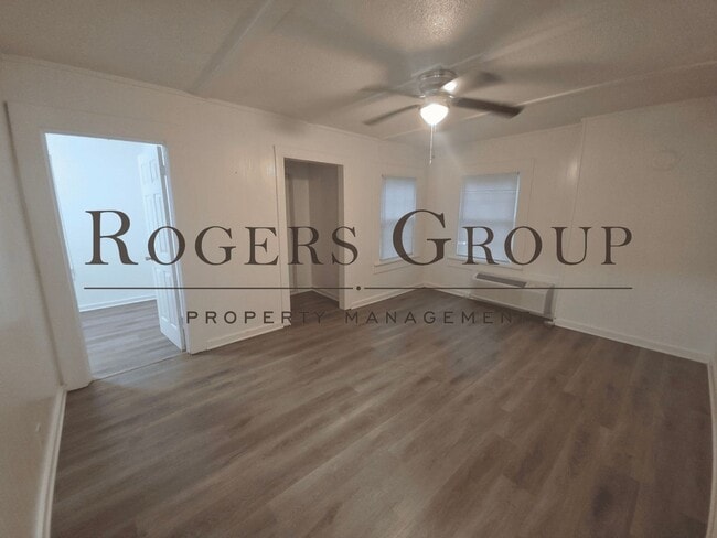 Building Photo - 803 Roberson St