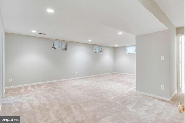 Building Photo - 26161 Rachel Hill Dr